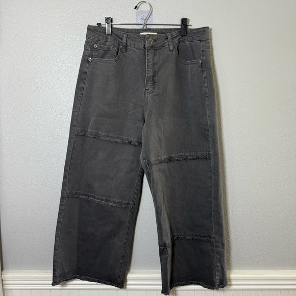 Women's Gray Wide Leg Jeans NWOT Size 14 - Picture 2 of 7